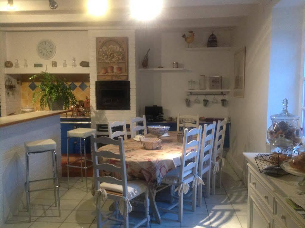 Bed and Breakfast Au Jardin D'Eloise Tremereuc Esterno foto