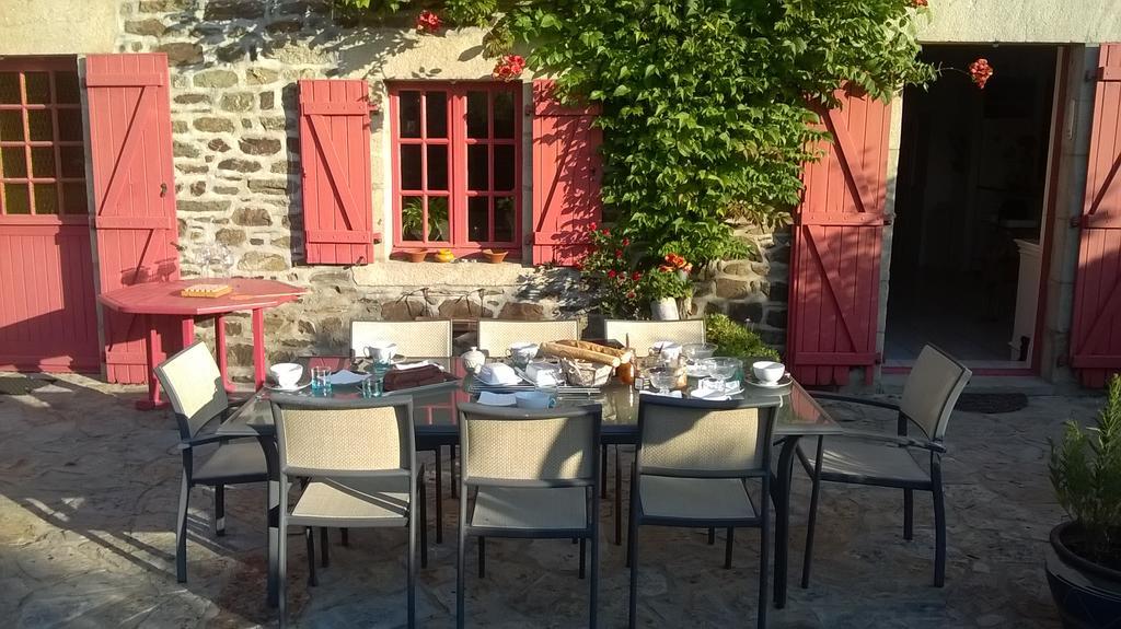 Bed and Breakfast Au Jardin D'Eloise Tremereuc Esterno foto