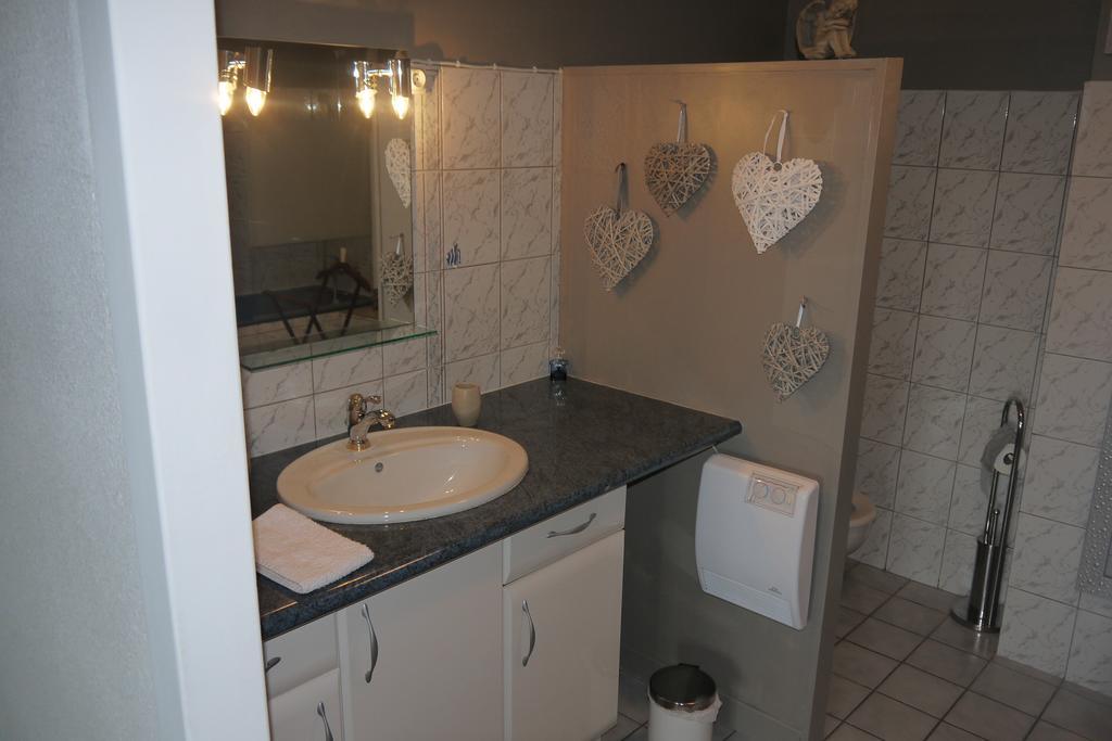Bed and Breakfast Au Jardin D'Eloise Tremereuc Esterno foto