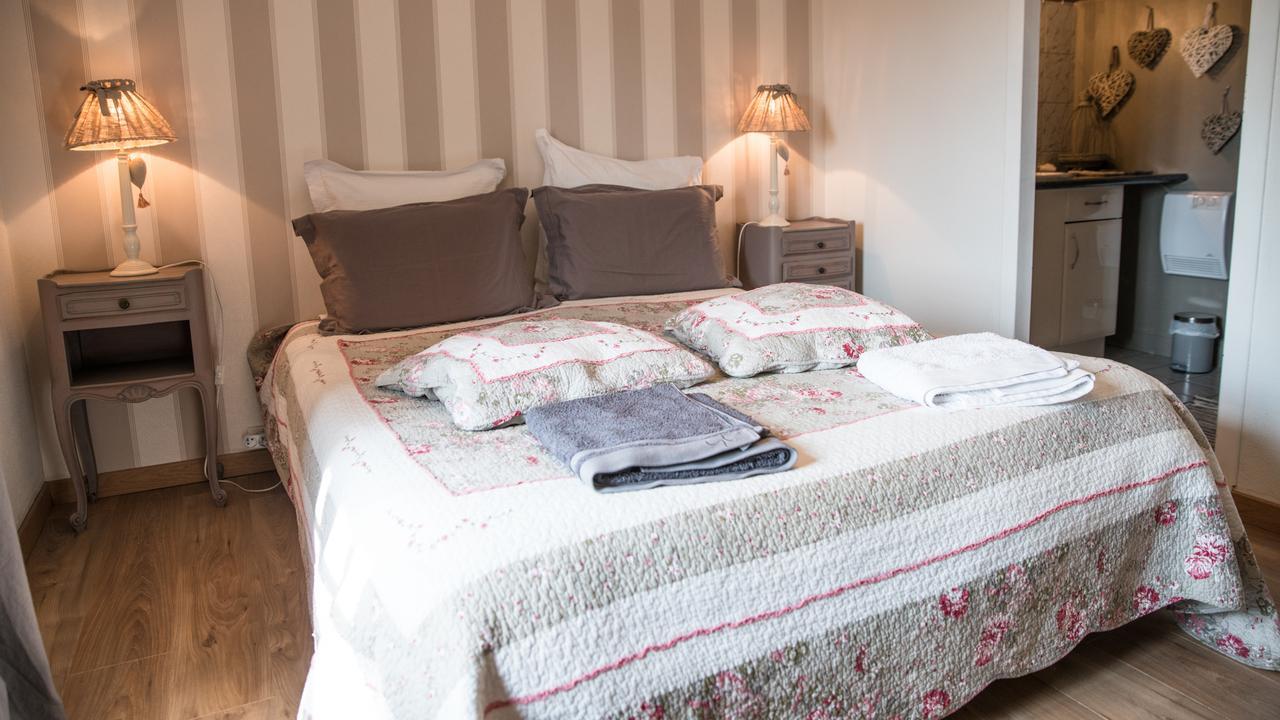 Bed and Breakfast Au Jardin D'Eloise Tremereuc Esterno foto
