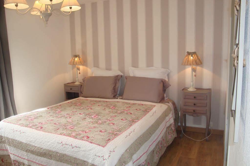 Bed and Breakfast Au Jardin D'Eloise Tremereuc Esterno foto